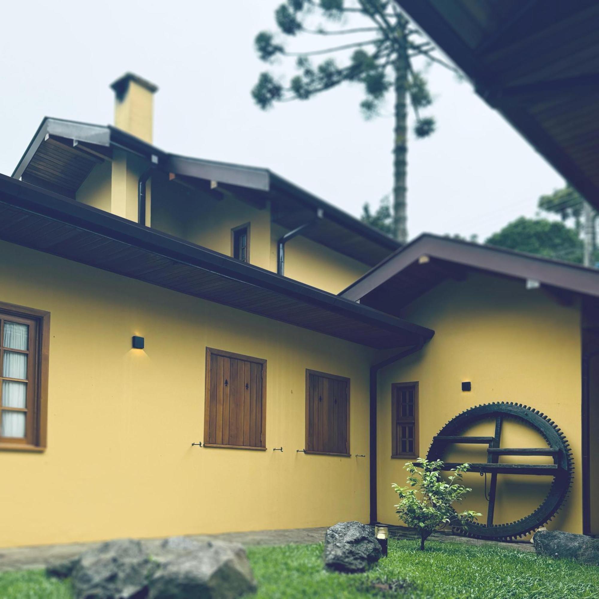 Acomodação com café da manhã  Casa Capivari Campos do Jordão