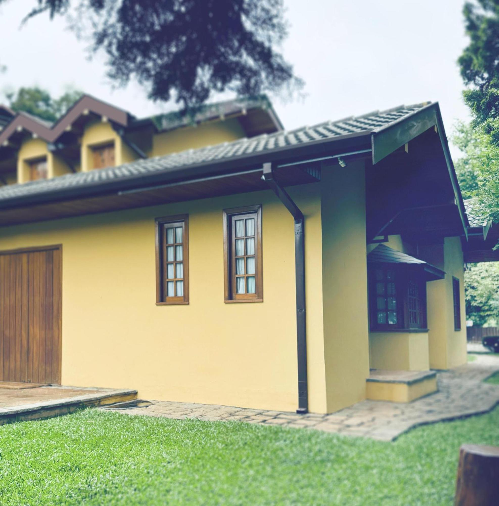 Casa Capivari Acomodação com café da manhã  Campos do Jordão